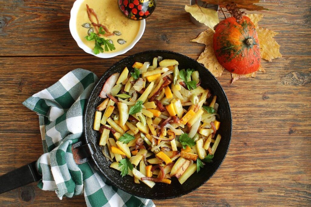 fried potatoes pan