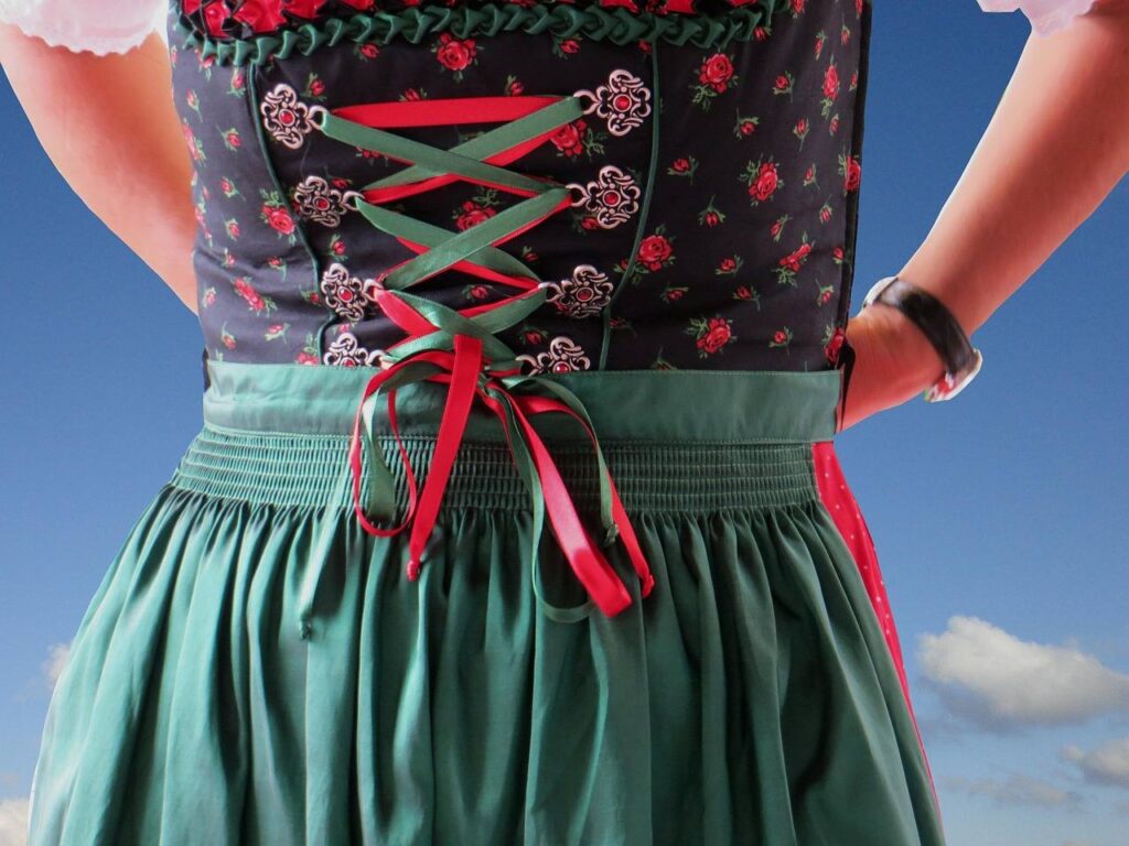 dirndl